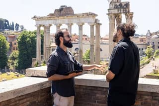 Walking tour with Archaeologist