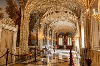 Day Trip: Castel Gandolfo by Train & Papal Palace Entry