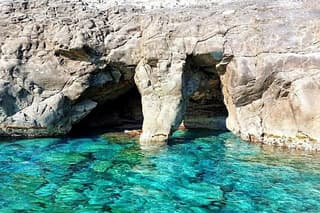5 LANDS: Boat Tour Hidden Gems! Local captain. Max 5 guests