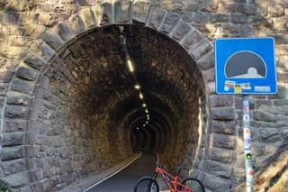 Bolzano Vineyards and Lakes MTB or eBike Tour