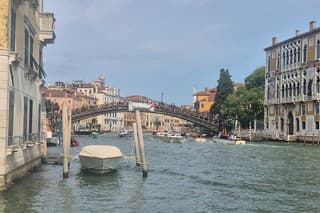 Canals and masterpieces from Dorsoduro to Saint Mark's Square