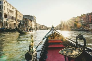 Private Gondola Ride on the Grand Canal with Chilled Prosecco