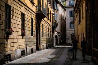 Timeless Elegance: Professional Photoshoot at Brera District