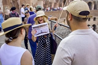 Colosseum, Palatine Hill and Roman Forum Guided Group Tour