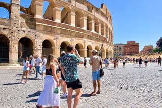 Colosseum Express : Guide + Regular Entry | Small Group