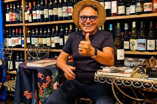 Private Tuscan Wine Journey in Authentic Florentine Enoteca