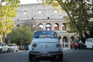 Tour in a Fiat 500 with your Roman friend
