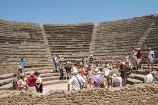 Pompeii and Herculaneum Guided Tour from Naples with Light Lunch