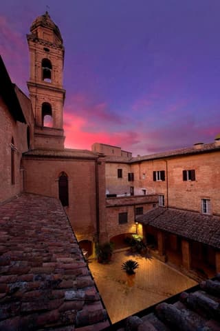 Il Chiostro Del Carmine