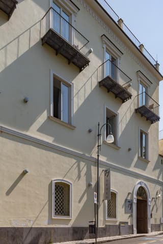Seven Hostel & Rooms