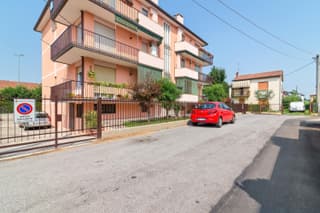 GuestHost - Padova Terrace Flat