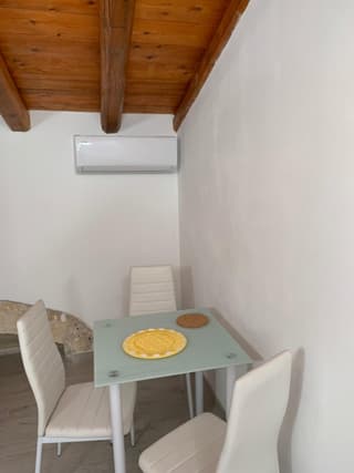 Deni's Apartments
