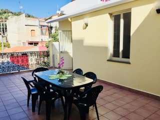Casa F. I.