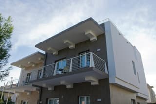 Via Del Faro Apartments
