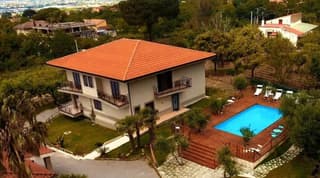 B & B Evergreen