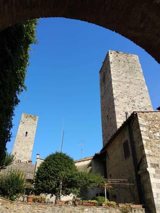 IL PRUNELLO - una casa tra le Torri