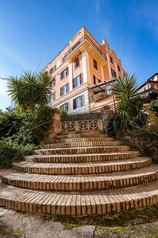 Cosy studio in the greenest corner of Trastevere