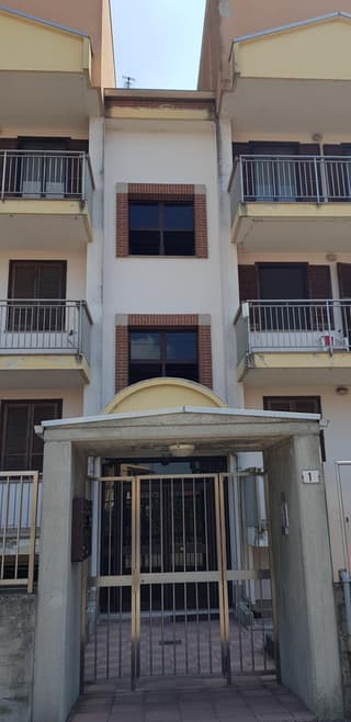 V12 Apartments - Trecate