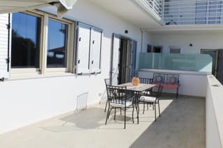 90 secondi dal letto al mare