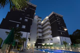 Nero D'Avorio Aparthotel & SPA