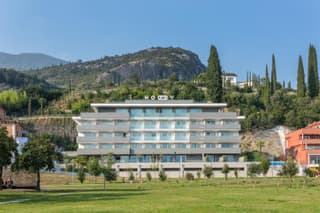 HOODY ACTIVE & HAPPINESS HOTEL