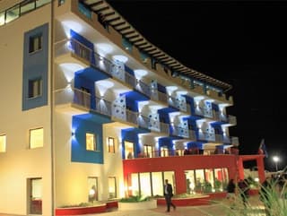 Tus'Hotel