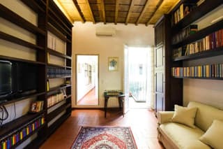 Casa Ghibellina - city center with outdoor space!
