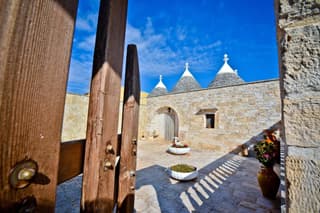 I CINQUE TRULLI with Swimming Pool