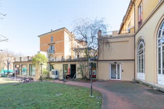HouSmart San Mamolo 6