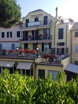 Giada Apartments