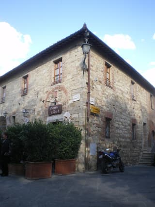 Angolo Alla Fortezza - Gigliola Contucci