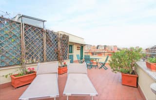In the Clouds over Trastevere, penthouse studio