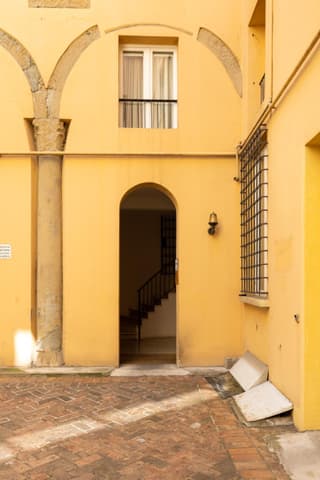 Santo Stefano Elegant Apartment by Wonderful Italy
