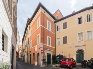 The Best Rent - Two-bedroom apartment with terrace near Trevi Fountain