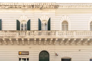 Palazzo Grassi by Vivimy