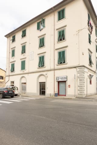 Ponte per la Sardegna e la Corsica dalla Toscana Family Apartment private parking