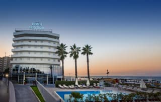 Sea Lion Hotel