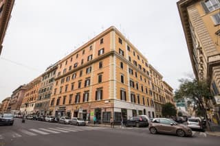Sweet Stay In Rome
