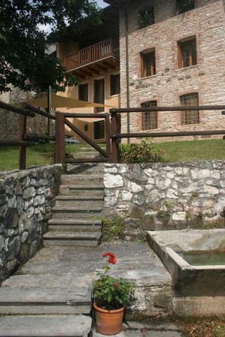 Antica Corte Leguzzano B&B