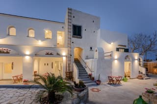 Calacala rooms, restaurant & farm experience