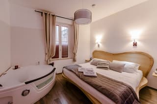 Flatinrome Trastevere Deluxe Rooms