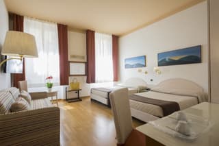 Piazza Paradiso Accomodation